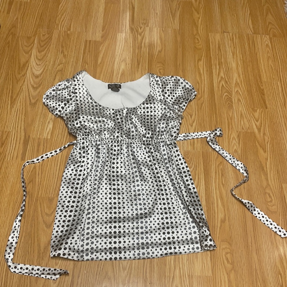 Ivy Chic Size M easy care cream and dots dress